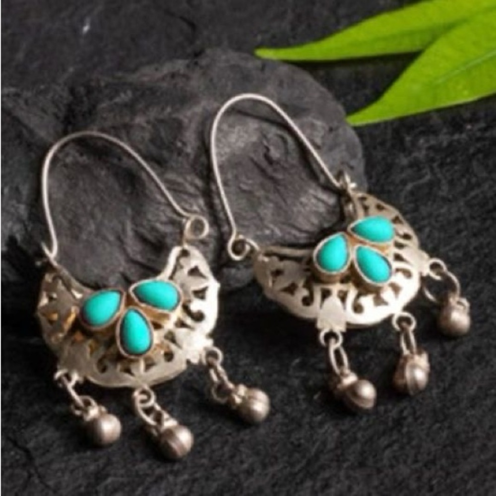 NEW Southwestern Boho Navajo Style Lightweight Turquoise Silver Plated Earrings